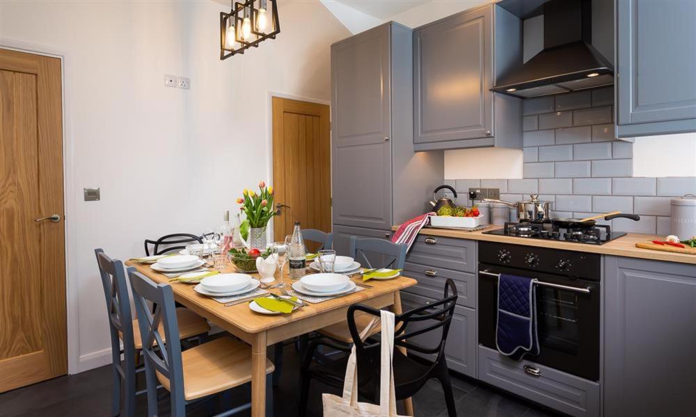 Fell Cottage Ембълсайд Екстериор снимка